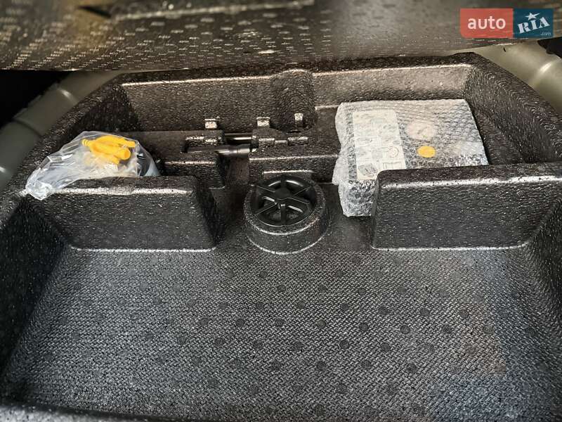 Внедорожник / Кроссовер Kia Niro 2020 в Черновцах