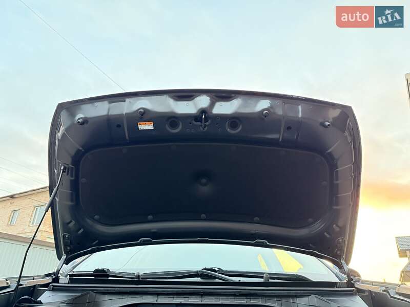 Внедорожник / Кроссовер Kia Niro 2020 в Черновцах