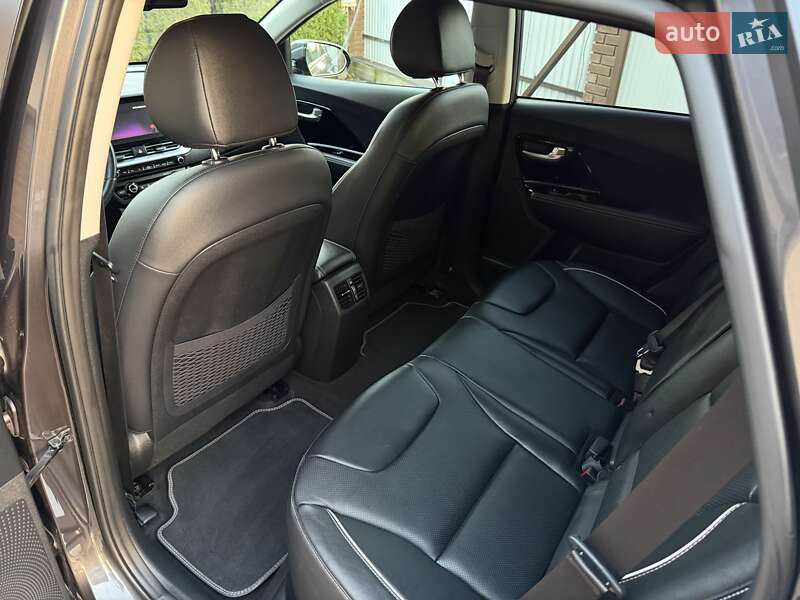 Внедорожник / Кроссовер Kia Niro 2020 в Черновцах