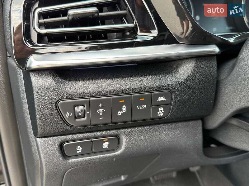 Внедорожник / Кроссовер Kia Niro 2020 в Краснограде