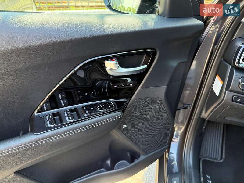 Внедорожник / Кроссовер Kia Niro 2020 в Краснограде