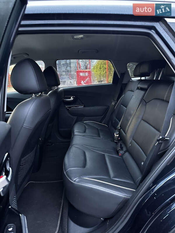 Внедорожник / Кроссовер Kia Niro 2020 в Львове