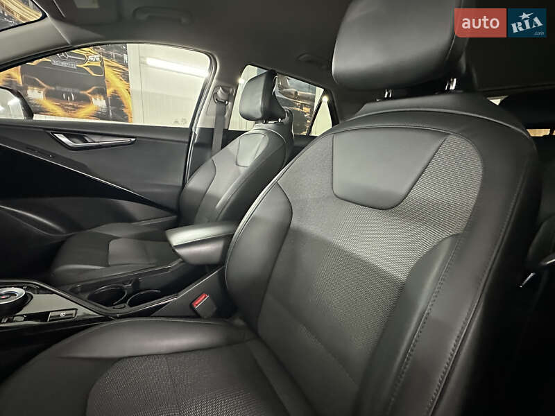 Внедорожник / Кроссовер Kia Niro 2022 в Дрогобыче