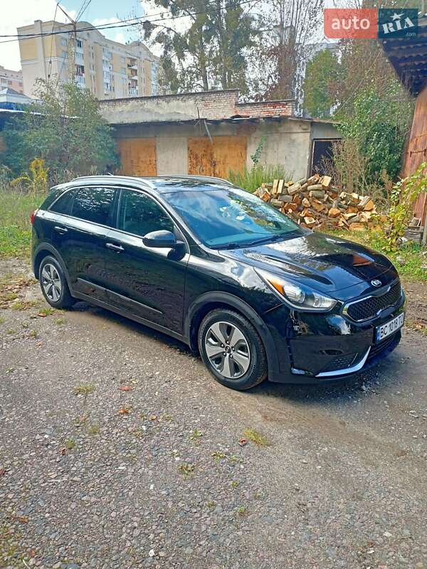 Внедорожник / Кроссовер Kia Niro 2017 в Львове фото 8 Внедорожник / Кроссовер Kia Niro 2017 в Львове