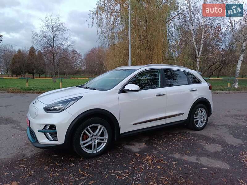 Внедорожник / Кроссовер Kia Niro 2019 в Ровно фото 3 Внедорожник / Кроссовер Kia Niro 2019 в Ровно