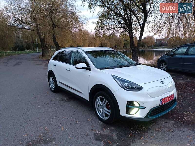 Внедорожник / Кроссовер Kia Niro 2019 в Ровно фото 7 Внедорожник / Кроссовер Kia Niro 2019 в Ровно