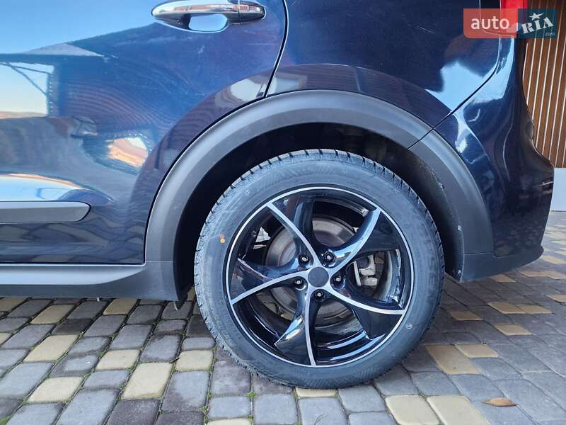 Внедорожник / Кроссовер Kia Niro 2019 в Косове фото 15 Внедорожник / Кроссовер Kia Niro 2019 в Косове