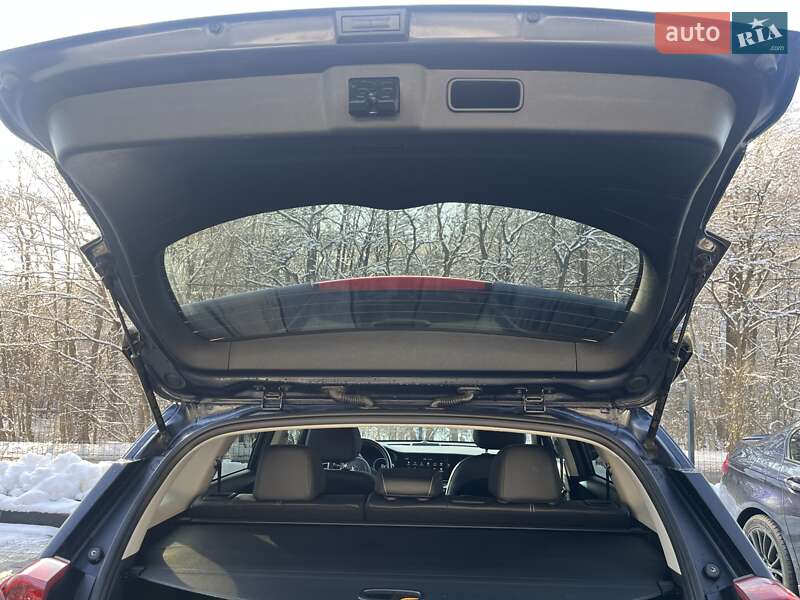 Внедорожник / Кроссовер Kia Niro 2020 в Львове