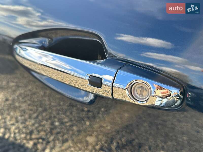 Внедорожник / Кроссовер Kia Niro 2020 в Львове