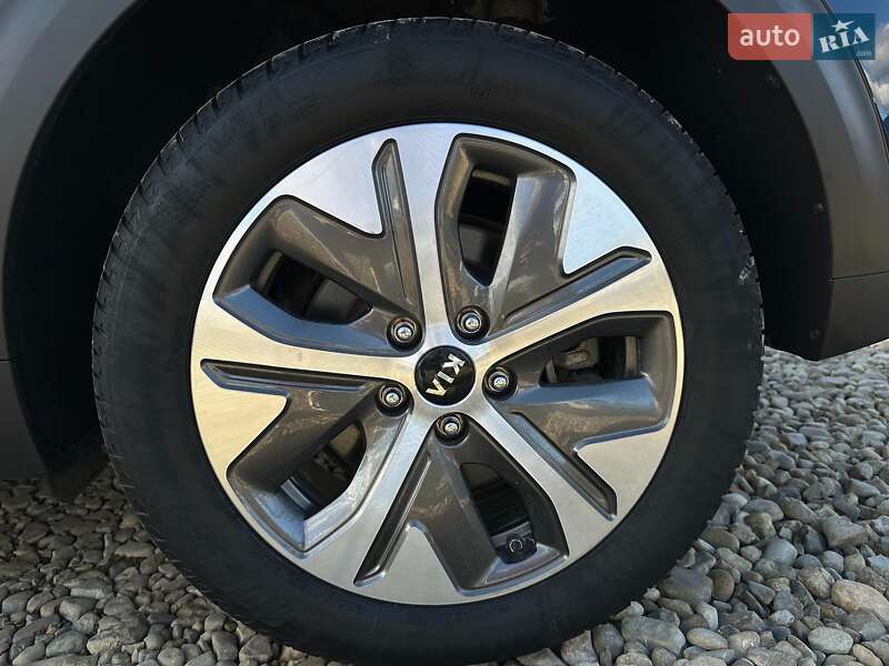 Внедорожник / Кроссовер Kia Niro 2020 в Львове