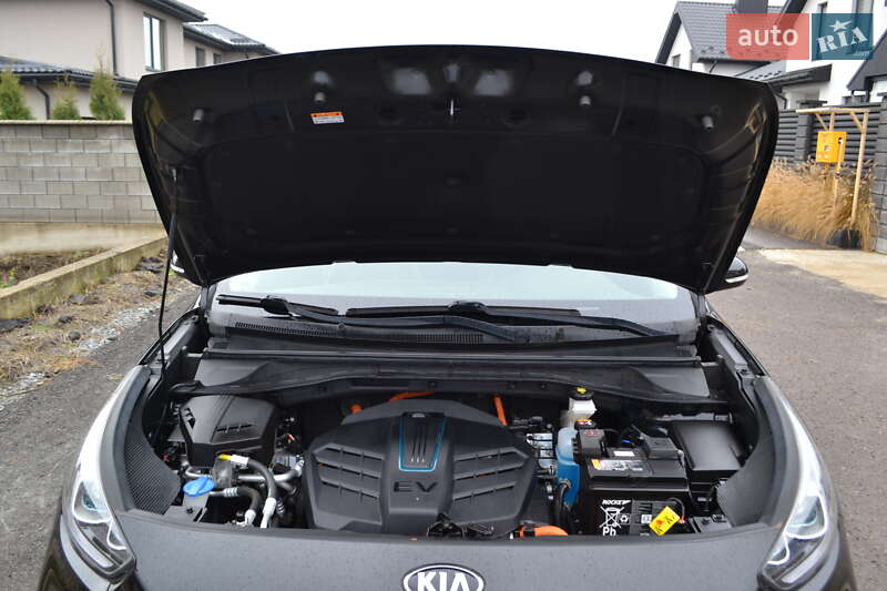 Внедорожник / Кроссовер Kia Niro 2020 в Ровно
