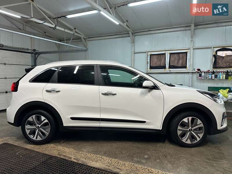 Внедорожник / Кроссовер Kia Niro 2022 в Львове