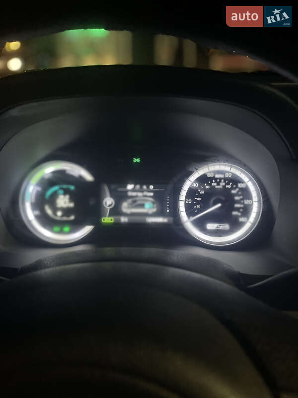 Внедорожник / Кроссовер Kia Niro 2017 в Чернигове