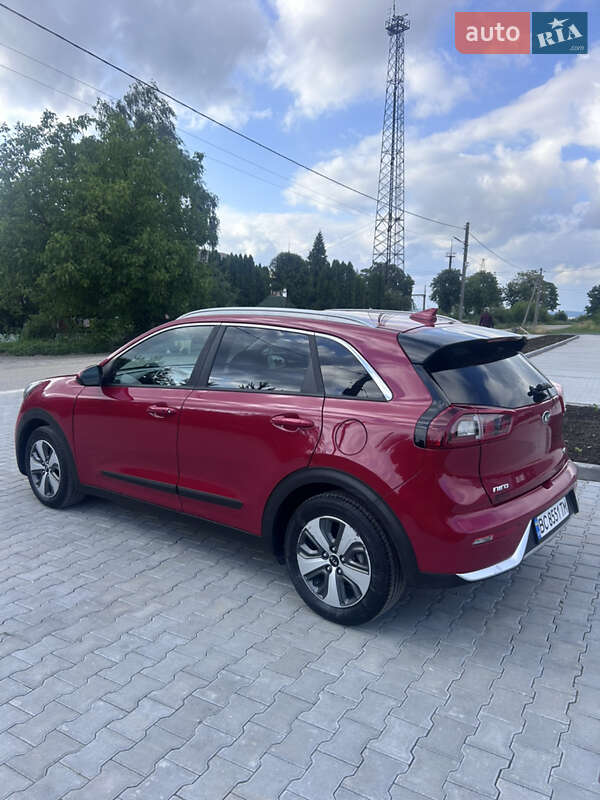 Внедорожник / Кроссовер Kia Niro 2017 в Золочеве