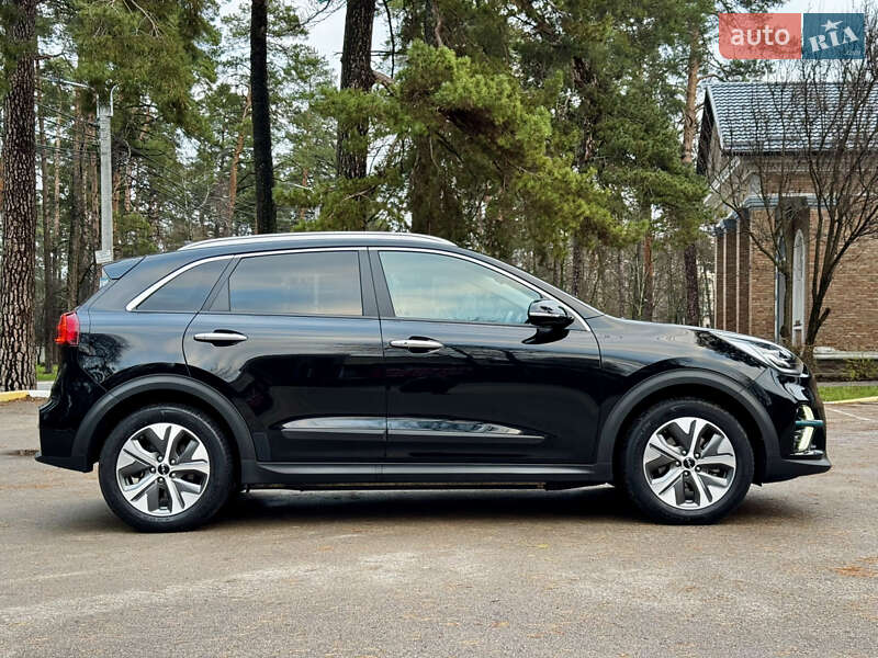 Позашляховик / Кросовер Kia Niro 2022 в Києві фото 16 Позашляховик / Кросовер Kia Niro 2022 в Києві
