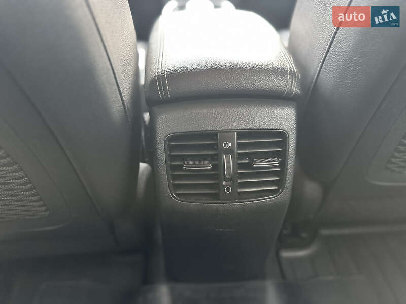 Внедорожник / Кроссовер Kia Niro 2019 в Ровно фото 44 Внедорожник / Кроссовер Kia Niro 2019 в Ровно