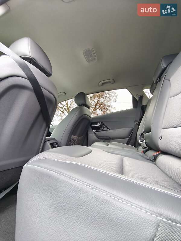 Позашляховик / Кросовер Kia Niro 2020 в Луцьку