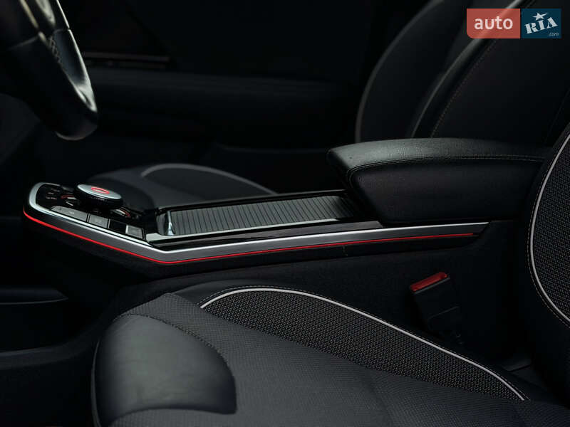 Позашляховик / Кросовер Kia Niro 2020 в Дубні