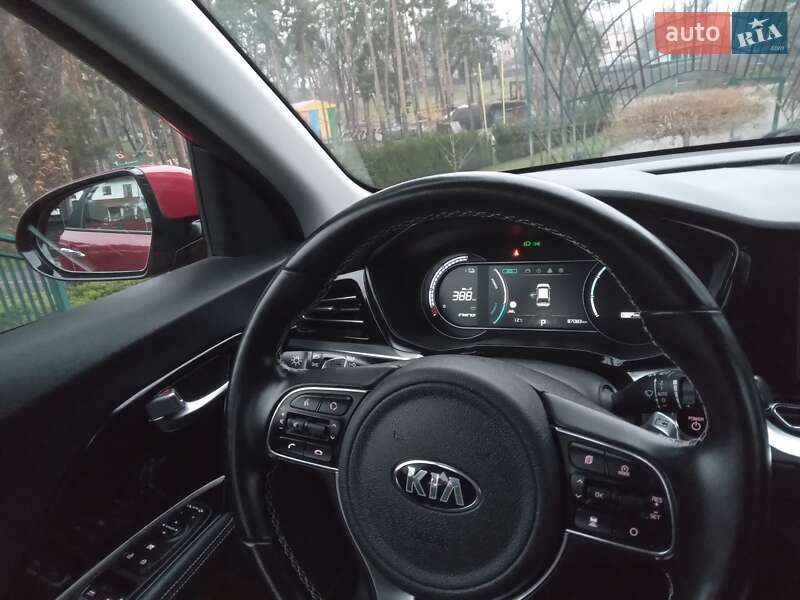Внедорожник / Кроссовер Kia Niro 2020 в Ирпене