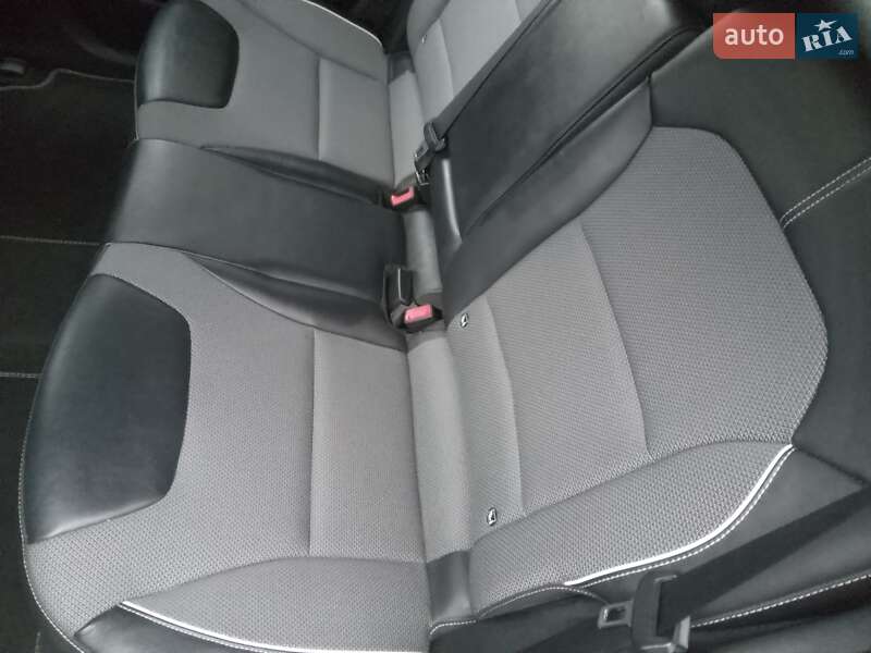 Внедорожник / Кроссовер Kia Niro 2020 в Ирпене