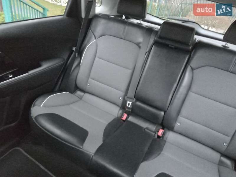 Внедорожник / Кроссовер Kia Niro 2020 в Ирпене