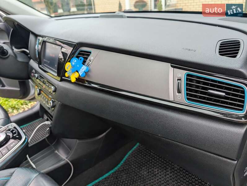 Позашляховик / Кросовер Kia Niro 2019 в Луцьку