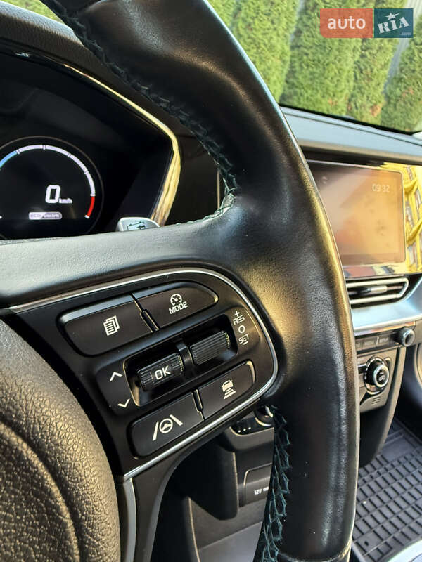 Внедорожник / Кроссовер Kia Niro 2021 в Трускавце