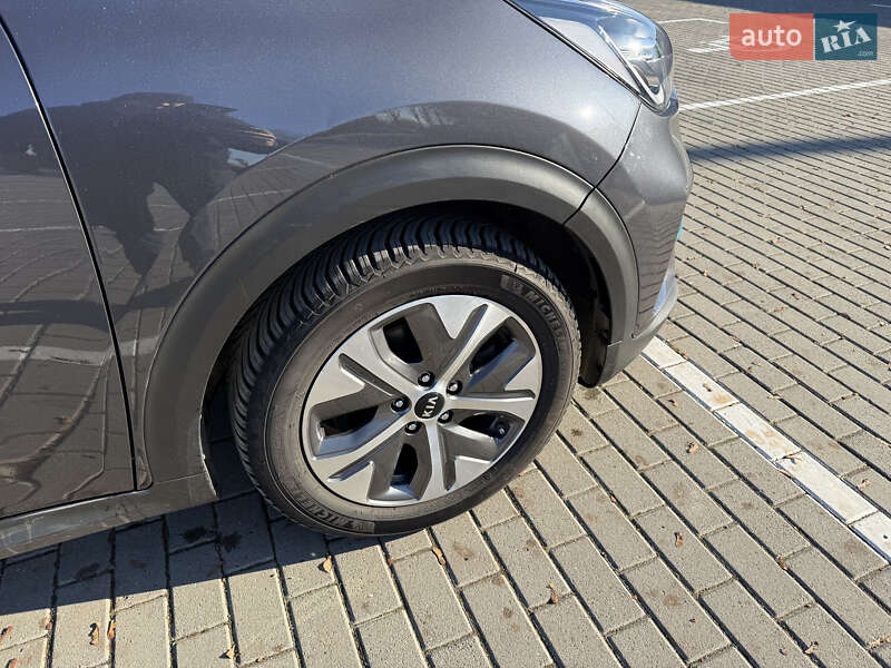 Внедорожник / Кроссовер Kia Niro 2020 в Тернополе
