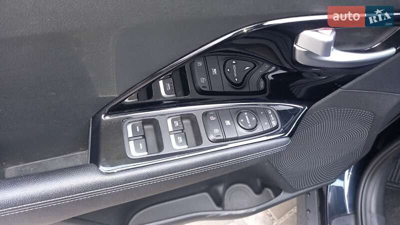 Внедорожник / Кроссовер Kia Niro 2022 в Ивано-Франковске