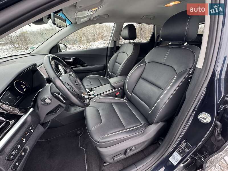 Внедорожник / Кроссовер Kia Niro 2020 в Хмельницком