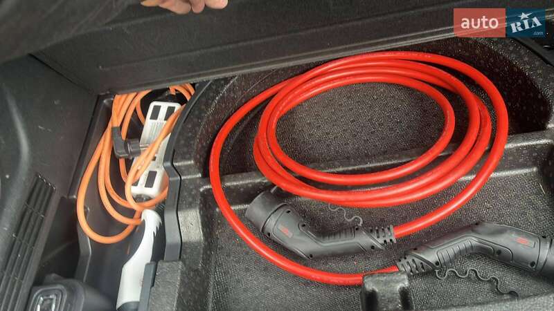 Внедорожник / Кроссовер Kia Niro 2020 в Хмельницком