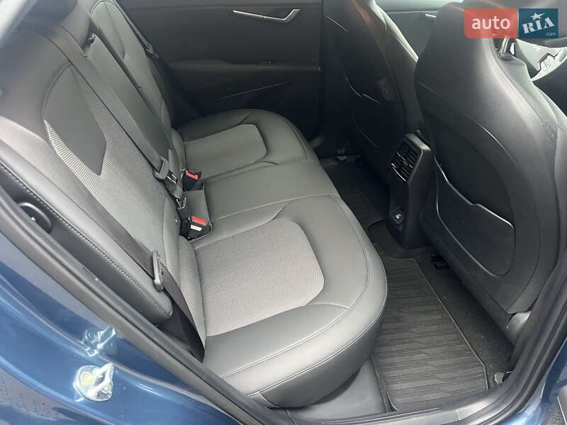 Внедорожник / Кроссовер Kia Niro 2023 в Львове