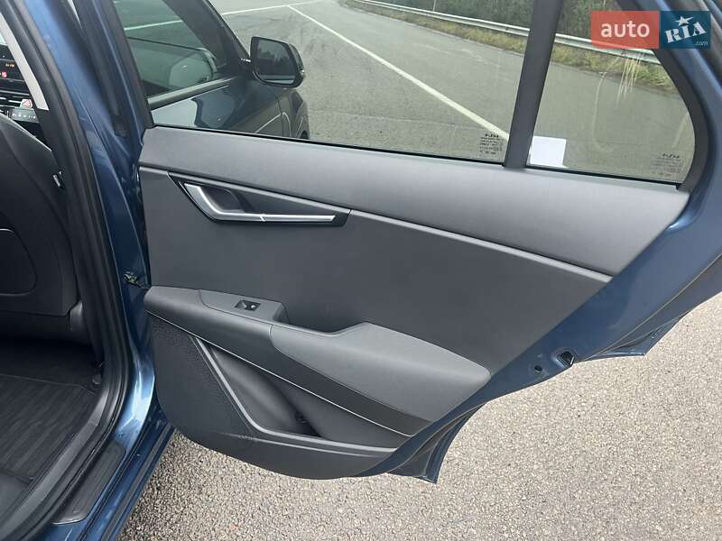 Внедорожник / Кроссовер Kia Niro 2023 в Львове