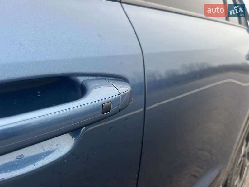 Внедорожник / Кроссовер Kia Niro 2023 в Львове