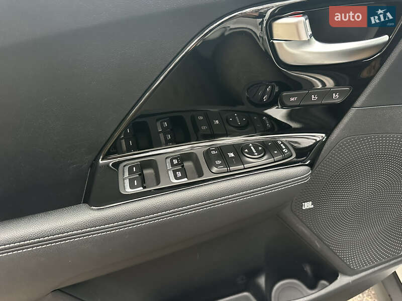 Позашляховик / Кросовер Kia Niro 2020 в Києві