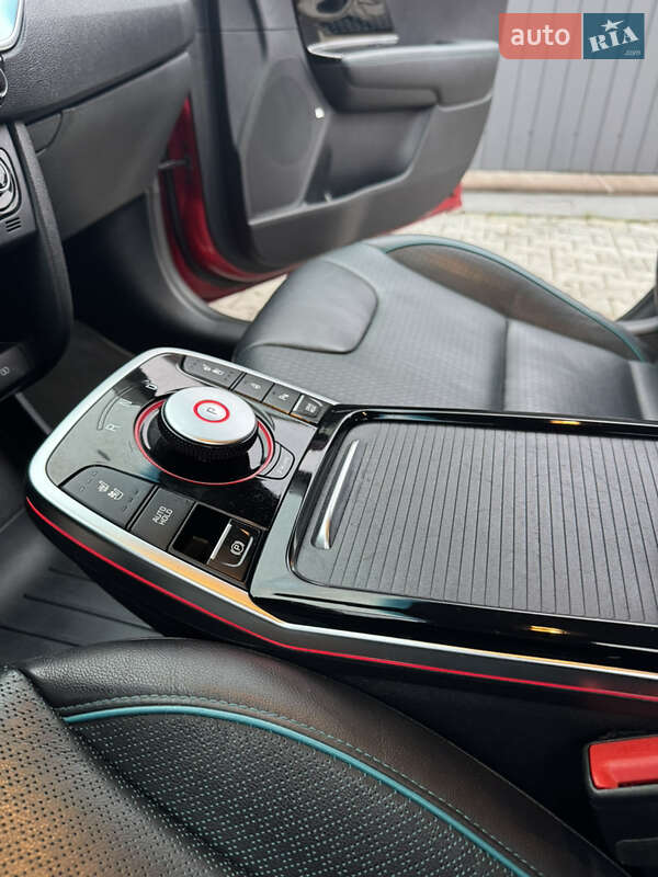 Позашляховик / Кросовер Kia Niro 2020 в Тернополі