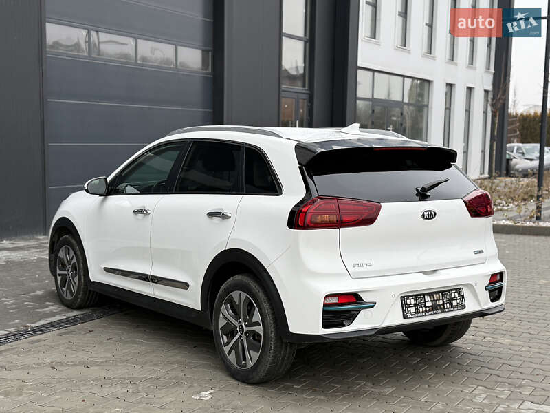 Позашляховик / Кросовер Kia Niro 2020 в Городку