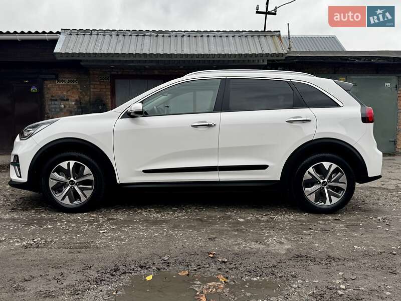 Внедорожник / Кроссовер Kia Niro 2020 в Казатине