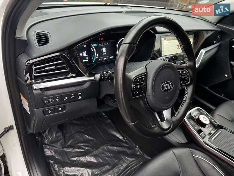 Внедорожник / Кроссовер Kia Niro 2020 в Казатине