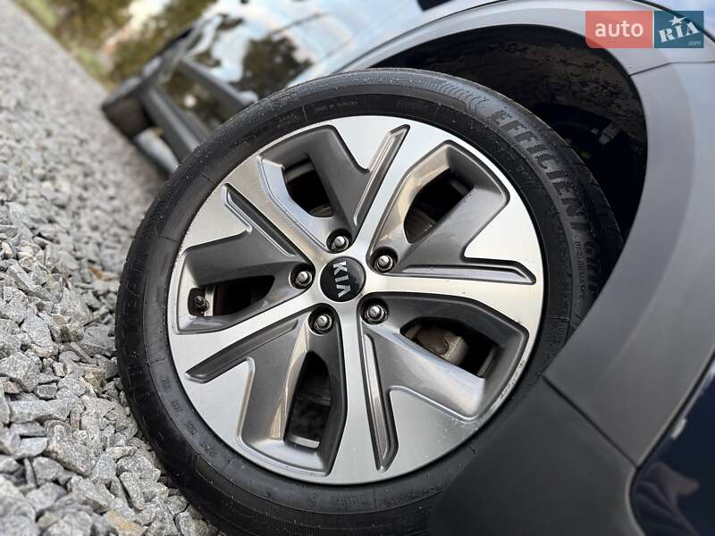 Позашляховик / Кросовер Kia Niro 2020 в Дрогобичі