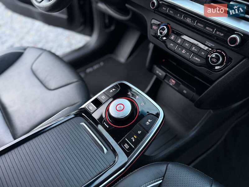 Позашляховик / Кросовер Kia Niro 2020 в Дрогобичі