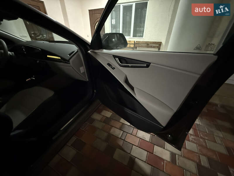 Позашляховик / Кросовер Kia Niro 2023 в Умані