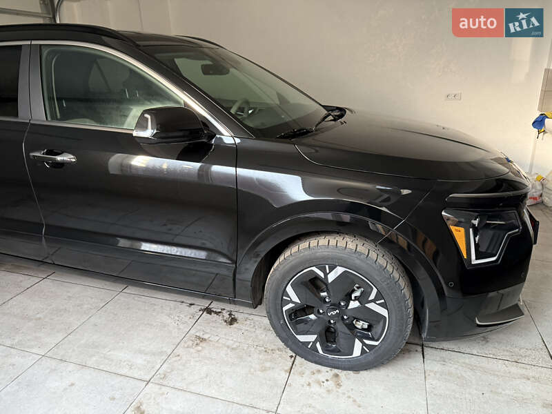 Позашляховик / Кросовер Kia Niro 2023 в Умані