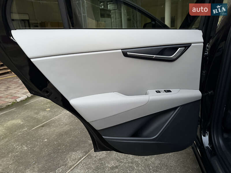 Позашляховик / Кросовер Kia Niro 2023 в Умані