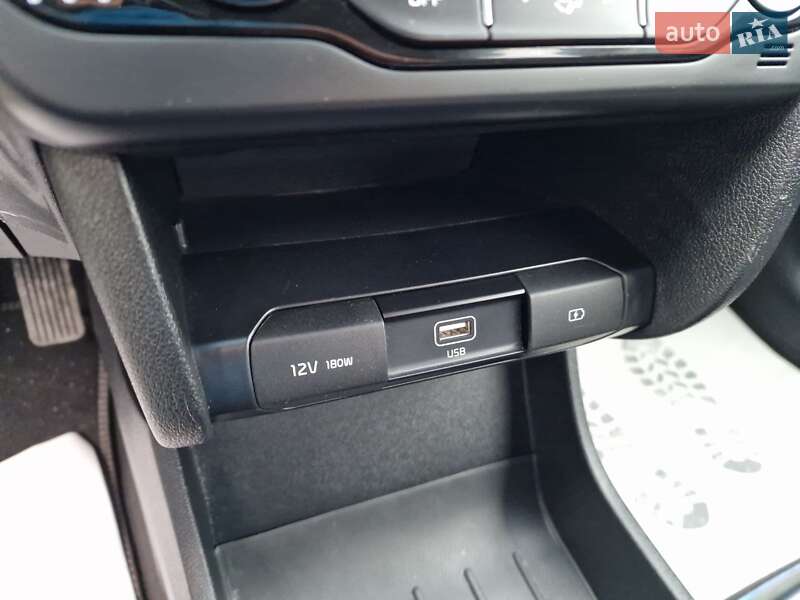 Позашляховик / Кросовер Kia Niro 2020 в Вінниці