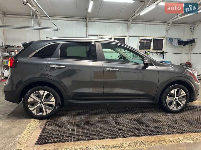 Внедорожник / Кроссовер Kia Niro 2021 в Львове