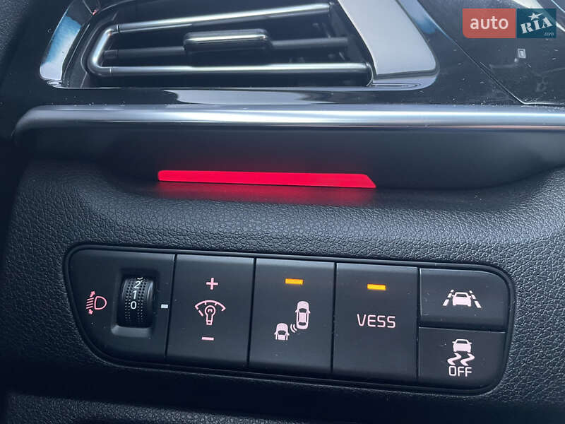 Внедорожник / Кроссовер Kia Niro 2020 в Львове