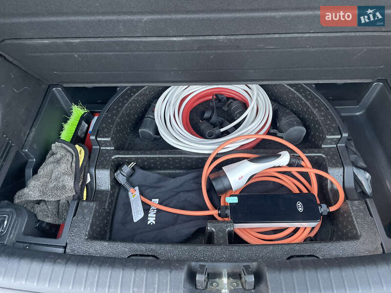 Внедорожник / Кроссовер Kia Niro 2020 в Львове