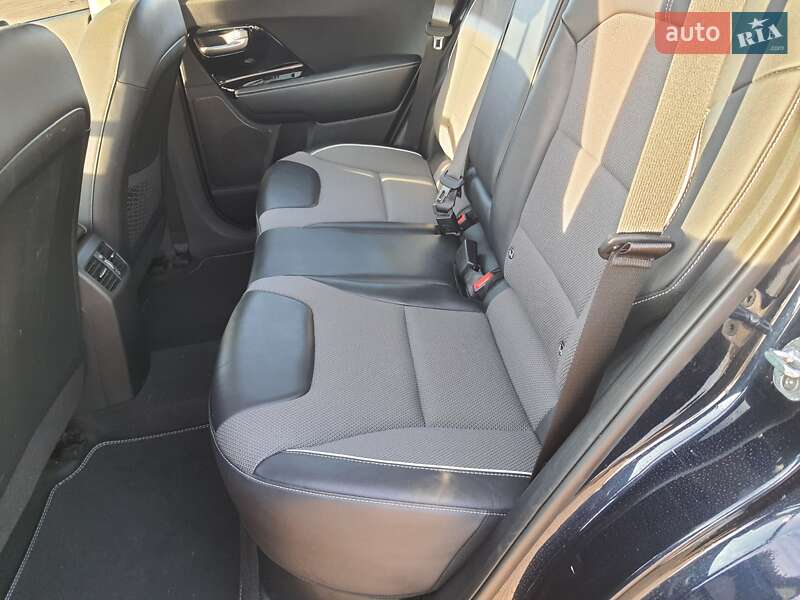 Позашляховик / Кросовер Kia Niro 2020 в Львові