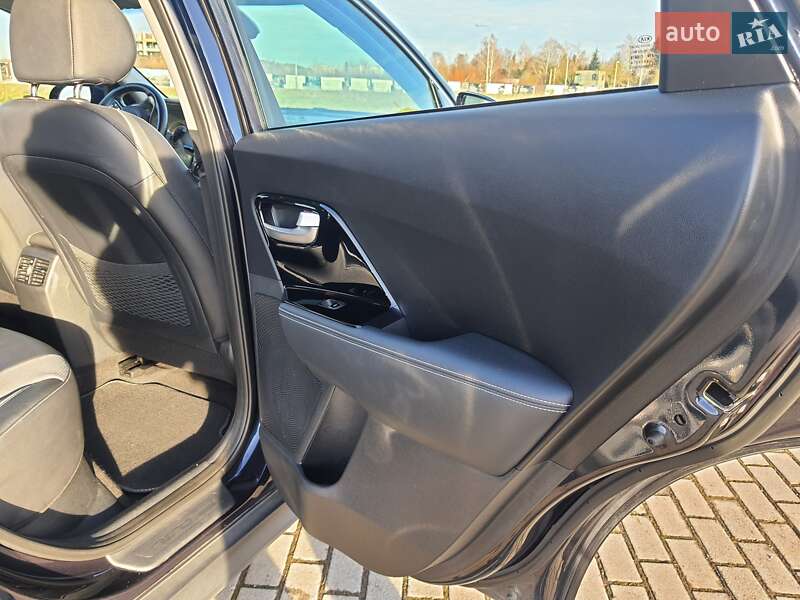 Позашляховик / Кросовер Kia Niro 2020 в Львові